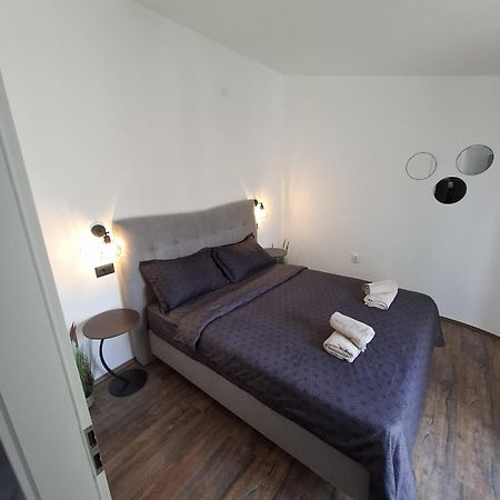 Apartman Šimun Apartment Primosten Bagian luar foto